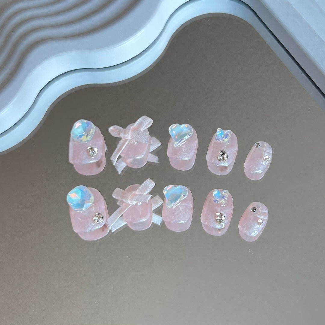 Heart's Mirage Press On Nails Manicure/ Reusable/ Squoval Shape 18mm Heart's Mirage Press On Nails Manicure/ Reusable/ Squoval Shape 18mm von MYNAILPRESS
