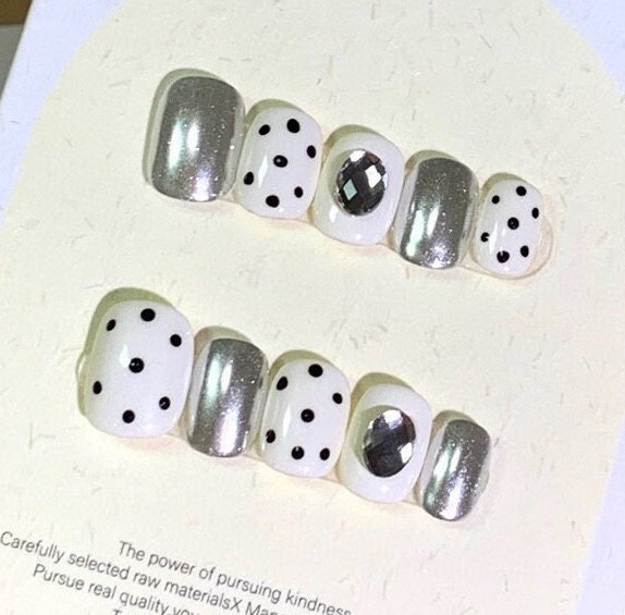 Polka Dots & Mirror Jewel Press On Nails Manicure/Reusable/ Short Square 15mm Polka Dots & Mirror Jewel Press On Nails Manicure/Reusable/ Short Square 15mm von MYNAILPRESS