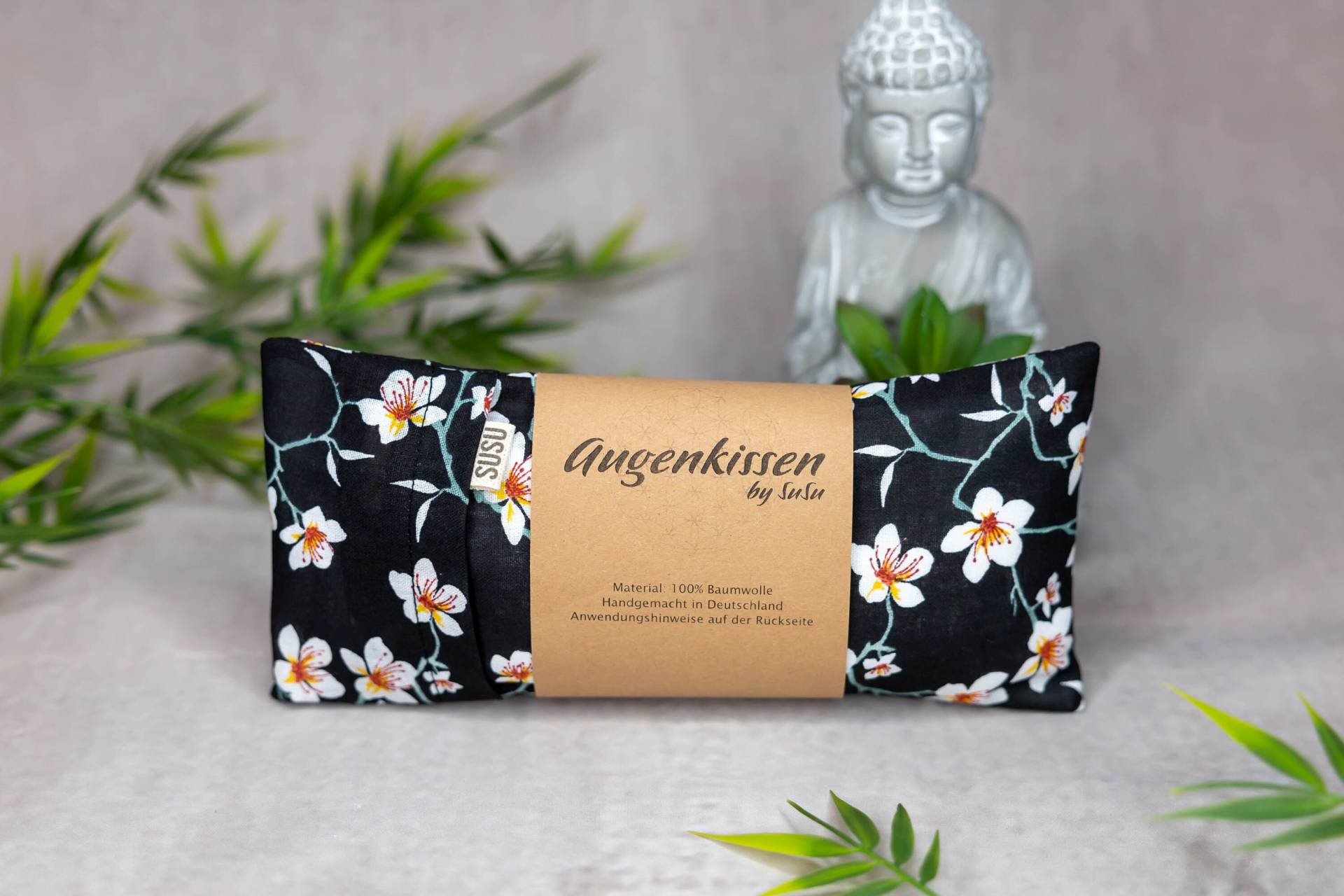 Augenkissen Schwarz Kirschblüten Yoga Meditation Entspannung Homeoffice Lavendel Sandelholz Baumwolle Vegan Augenkissen Schwarz Kirschblüten Yoga Meditation Entspannung Homeoffice Lavendel Sandelholz Baumwolle Vegan von MadeBySuSu
