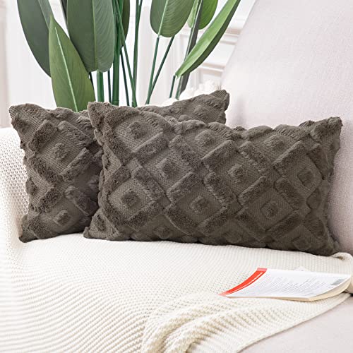 Madizz 2er Set Sanft Plüsch Kurze Wolle Samt Dekorativ Zierkissenbezüge Luxus Stil Kissenbezug für Sofa für Schlafzimmer Taupe 30x50 cm Rechteckig von Madizz