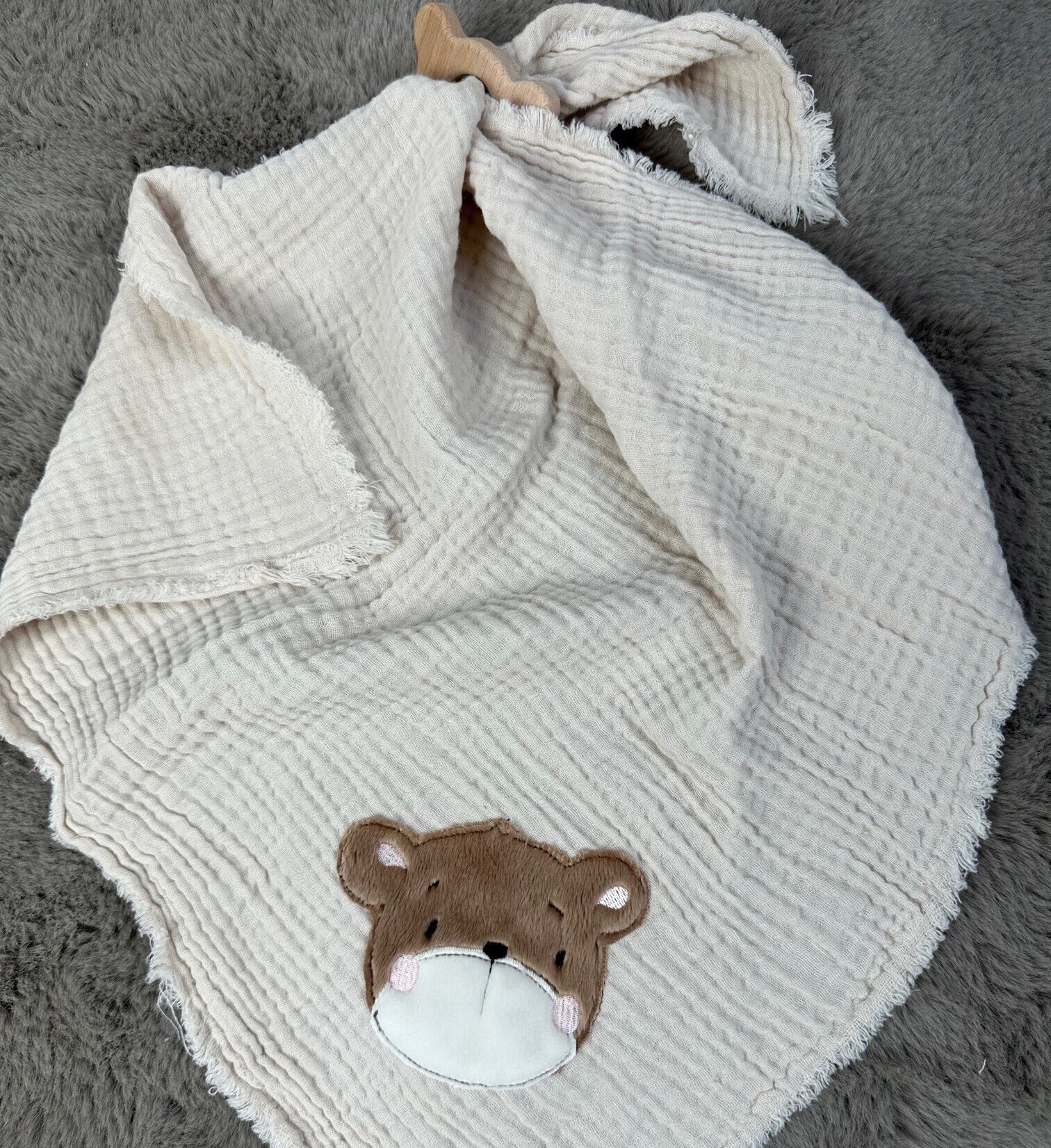 Baby Schnuffeltuch Kuscheltuch Bestickt, Musselin Bär Junge Mit Wunschnamen Baby Schnuffeltuch Kuscheltuch Bestickt, Musselin Bär Junge Mit Wunschnamen von MaikeCreative