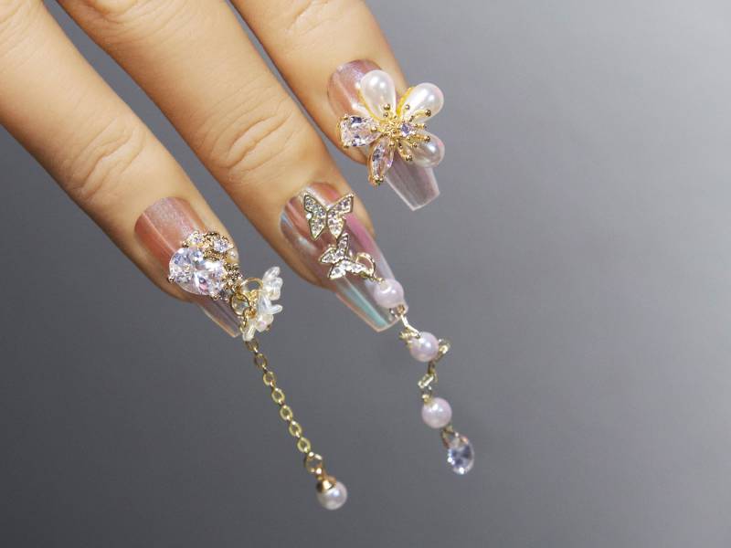 Schmetterling Gold Zirkon Nagel Baumeln/Blumen Instagram 3D Verzierung Aufkleber Royal Nails Charms Bambus Katzenauge Nagelschmuck von Makynail
