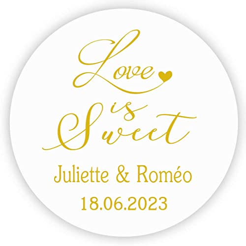 MameArt 50 STK Aufkleber Personalisiert Hochzeit Love is Sweet Herzen, 4cm Etikett für Gastgeschenk Taufe Kommunion Geburtstag give-Away Deko Feste Geschenke Präsente (Gold) von MameArt