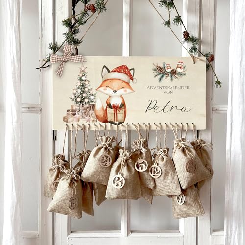 Manufaktur Liebevoll Adventskalender mit Namen für Kinder zum Befüllen, personalisierter Adventskalender für Mädchen Jungen Holz DIY Weihnachtskalender Jutesäckchen Adventszahlen (Fuchs) von Manufaktur Liebevoll