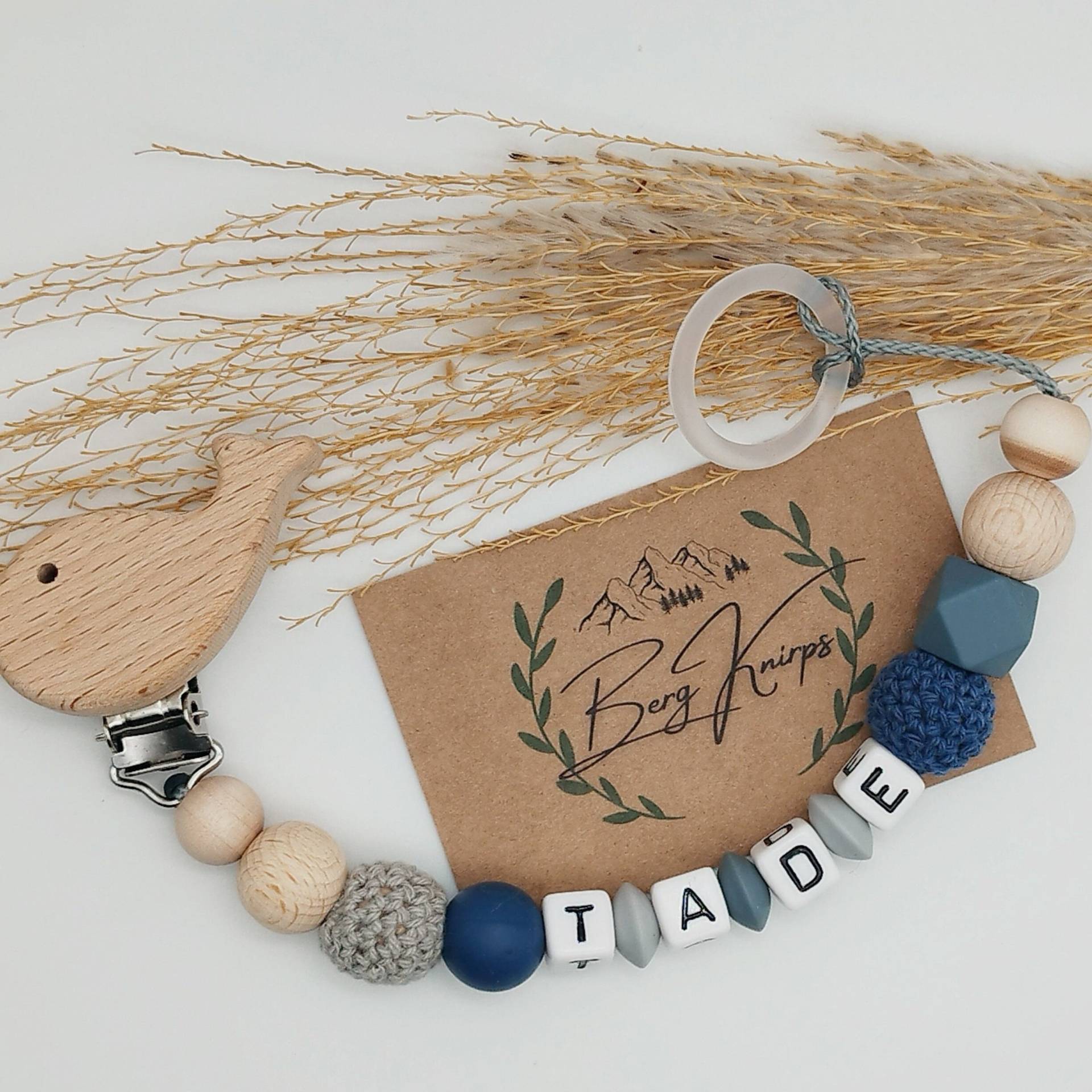 Schnullerkette Mit Namen Jungen Personalisiert | Babygeschenk Zur Geburt Schnullerkette Mit Namen Jungen Personalisiert | Babygeschenk Zur Geburt von ManufakturBergKnirps