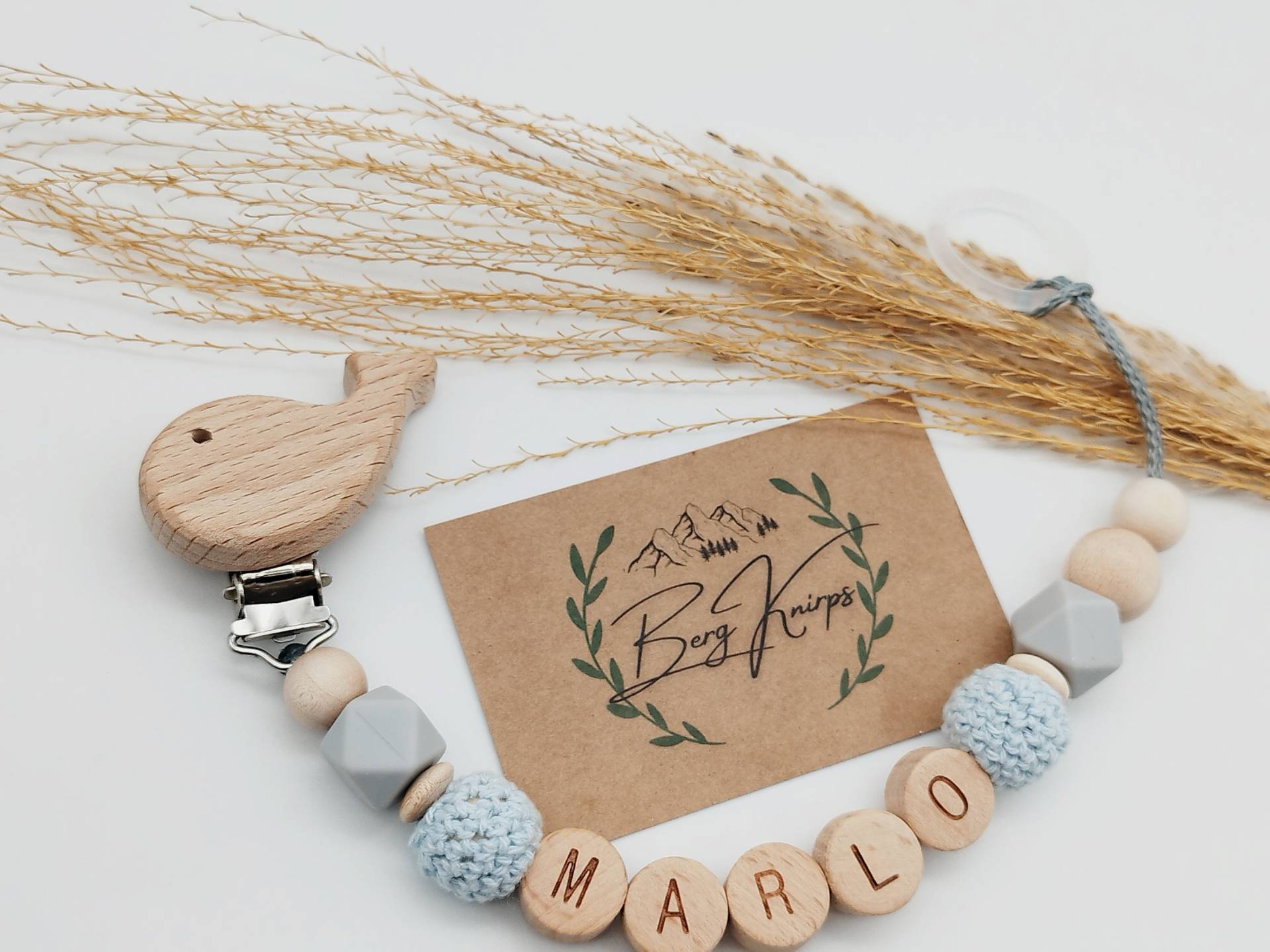 Schnullerkette Mit Namen Jungen Schnullerkette Mit Namen Jungen von ManufakturBergKnirps