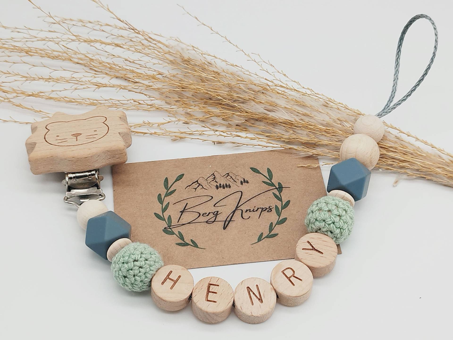 Schnullerkette Mit Namen Personalisiert Jungen Schnullerkette Mit Namen Personalisiert Jungen von ManufakturBergKnirps