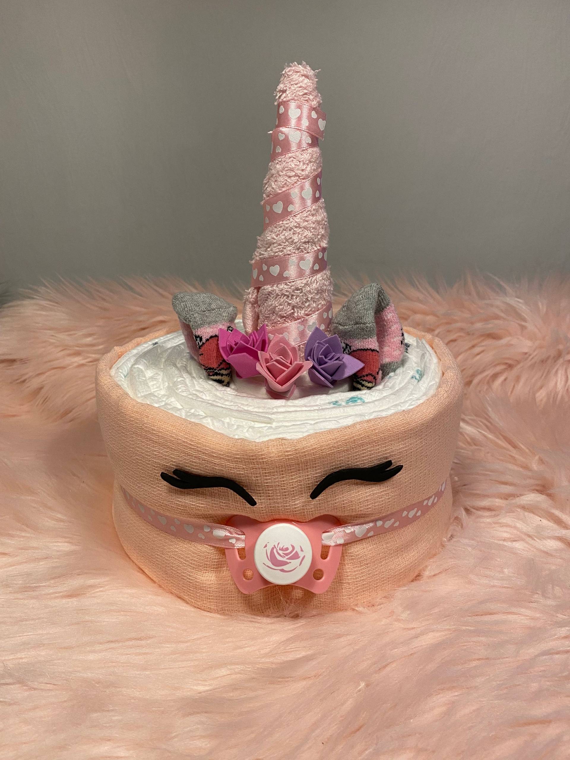 Windeltorte-Einhorn | Mädchen Zur Geburt Taufe Schnuller Söckchen Windeltorte-Einhorn | Mädchen Zur Geburt Taufe Schnuller Söckchen von MartinasBastelei