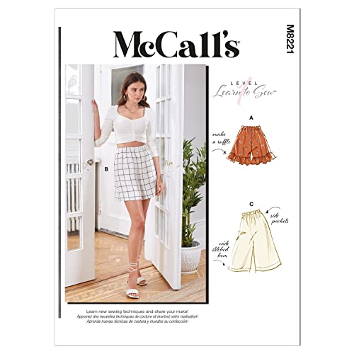 McCall's M8221Y Damen-Shorts mit elastischer Taille Schnittmuster-Set, Code M8221, mehrfarbig, Sizes XS-S-M von McCall's