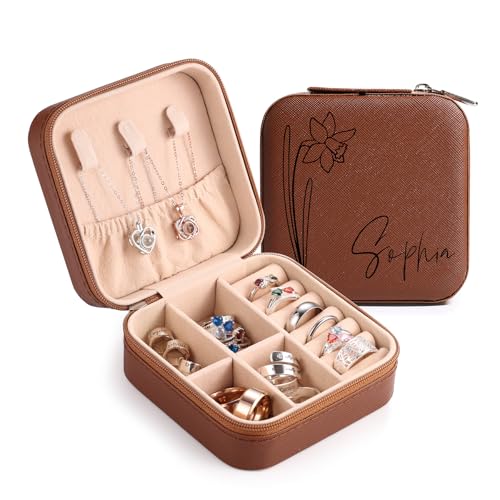 MeMeDIY Personalisierte Schmuckschatulle mit Namen/Blume Individuelles Leder Reise-Schmuckkästchen Schmuck-Organizer-Box Hochzeit Brautjungfer Geschenke für Frauen und Mütter A1-Braun von MeMeDIY