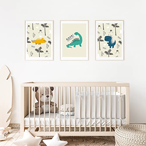 MeinBaby123® Dino Poster Kinderzimmer | Dinosaurier Poster 3er Set DIN A4 I Bilder Kinderzimmer Jungen | Dino Deko Bilder Kinderzimmer | Babyzimmer Deko (Dino Poster Set - 1) von MeinBaby123