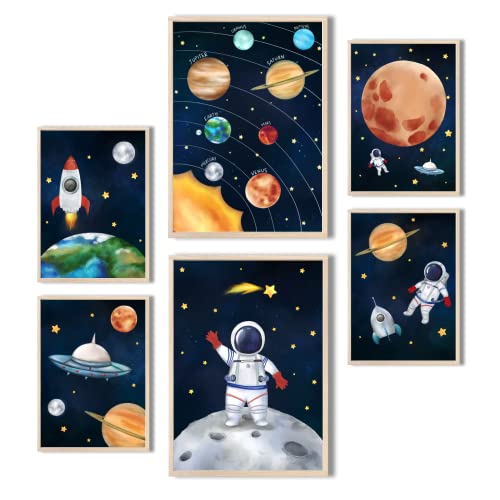 MeinBaby123® Kinderzimmer Poster Astronaut | 6er Set Poster Set 2x DIN A4 & 4x DIN A5 | Weltall Raketen Planeten | Kinderzimmer Deko Mädchen Junge | Babyzimmer (Astronaut V1) von MeinBaby123
