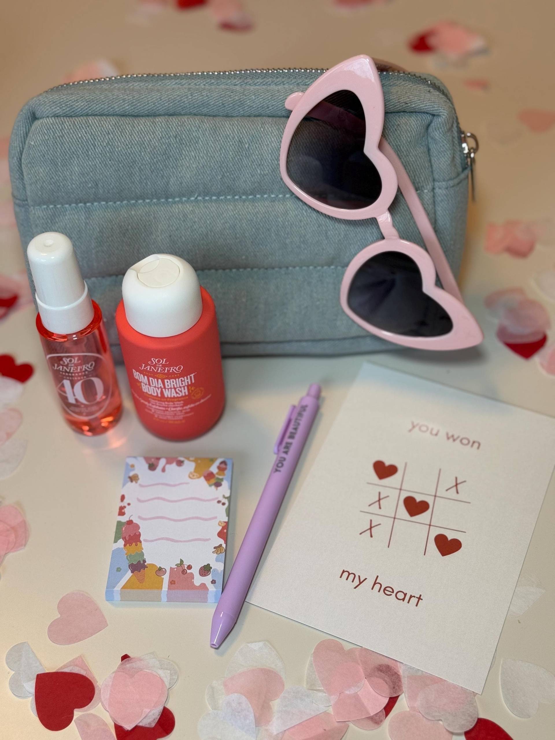Valentinstag Sol De Janeiro Geschenkbox Freundin Frau Wellness Beauty Liebe Spa Geschenkset Valentinstagskarte Giftbox Entspannen Girlfriend Valentinstag Sol De Janeiro Geschenkbox Freundin Frau Wellness Beauty Liebe Spa Geschenkset Valentinstagskarte Giftbox Entspannen Girlfriend von MellowsBoxDE