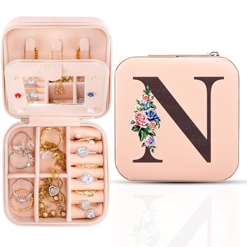 Reise-Schmuckschatulle mit Spiegel, Reise-Essentials-Schmuckhalter-Organizer, Ring-Halskette-Ohrring-Organizer, personalisiertes anfängliches Reiseschmuckkästchen, Geschenke für Frauen und Mädchen,N Reise-Schmuckschatulle mit Spiegel, Reise-Essentials-Schmuckhalter-Organizer, Ring-Halskette-Ohrring-Organizer, personalisiertes anfängliches Reiseschmuckkästchen, Geschenke für Frauen und Mädchen,N von Meschett