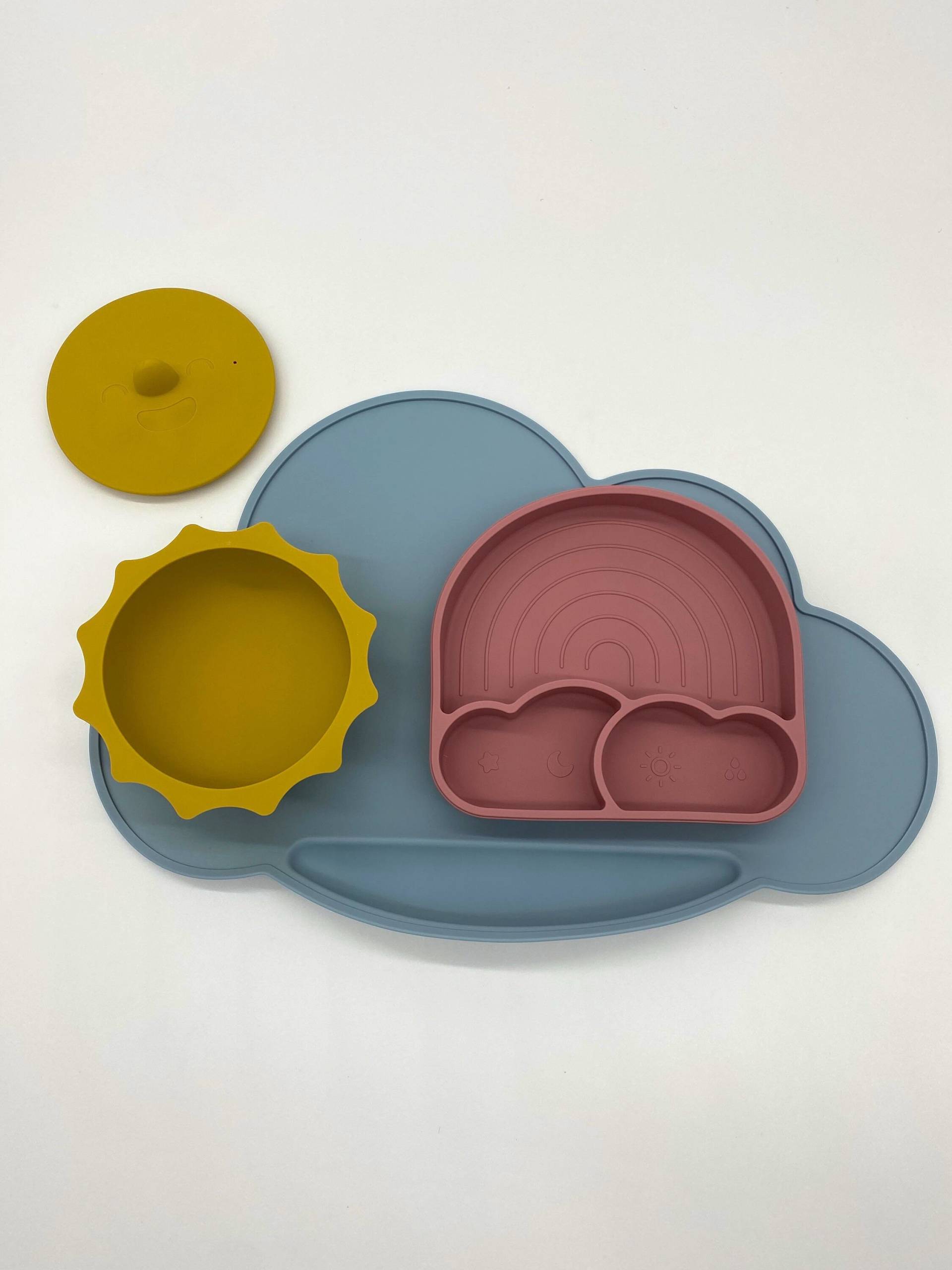 Entzückender Regenbogen Teller Mit Blauen Wolken Als Tischset Und Sonnenschale Deckel. Alle 3 Artikel Im Preis Inbegriffen von MessageofLoveUS