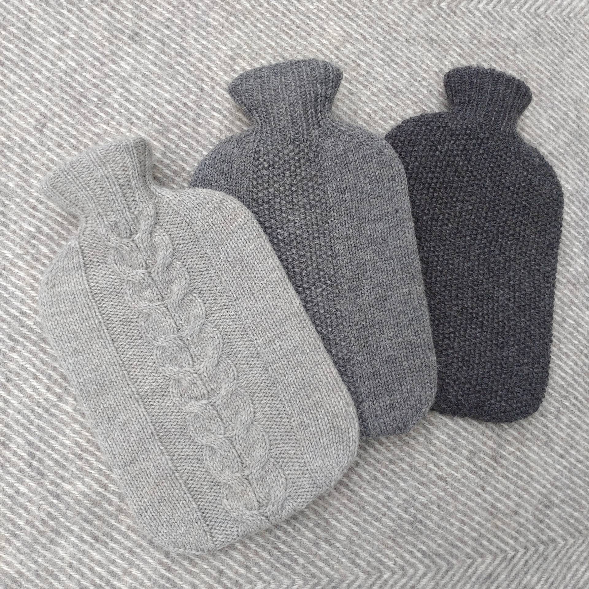 Wärmflaschenbezug Gestrickt Aus Merino Schafswolle, Handgestrickt in Deutschland | Hülle Ohne Wärmflasche Wärmflaschenbezug Gestrickt Aus Merino Schafswolle, Handgestrickt in Deutschland | Hülle Ohne Wärmflasche von MilicaMade
