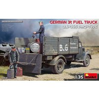 Deutscher 3 Tonnen Tanklastwagen Typ 3,6-36S PmQ (3 Figuren) von Mini Art