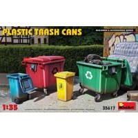 Plastic Trash Cans von Mini Art
