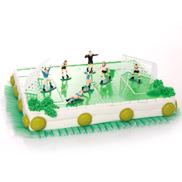 Fußball-Tortendeko-Set aus Kunststoff, 9-teilig mit Spielern & Toren von Modecor