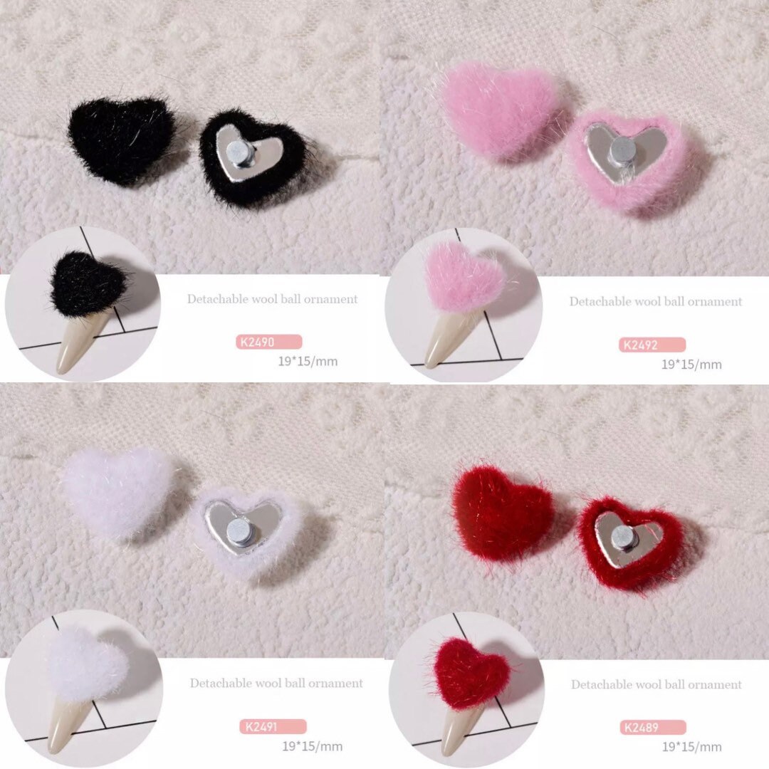 1 Flauschiger Herz Nagel Charm, Pom Magnet Flauschiges Abnehmbarer Charm 1 Flauschiger Herz Nagel Charm, Pom Magnet Flauschiges Abnehmbarer Charm von MonarchyandCo