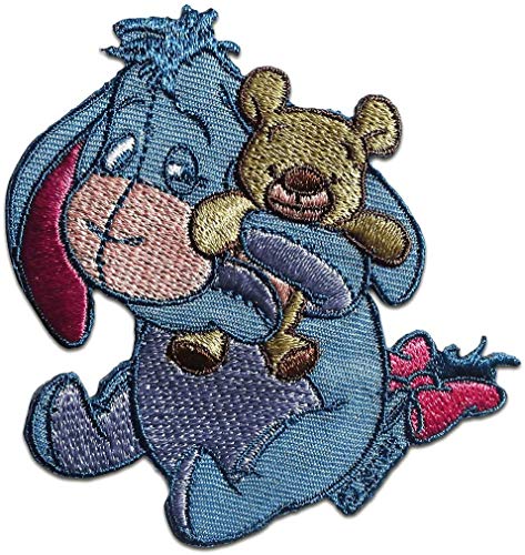 Mono Quick - Applikation Kids and Hits: Winnie Pooh © I-Aah m. Teddy farbig (1 Stück, Medium, Blau, Eisen-Aufbügel-Transfer-Applikation, Appliqué) von Mono Quick