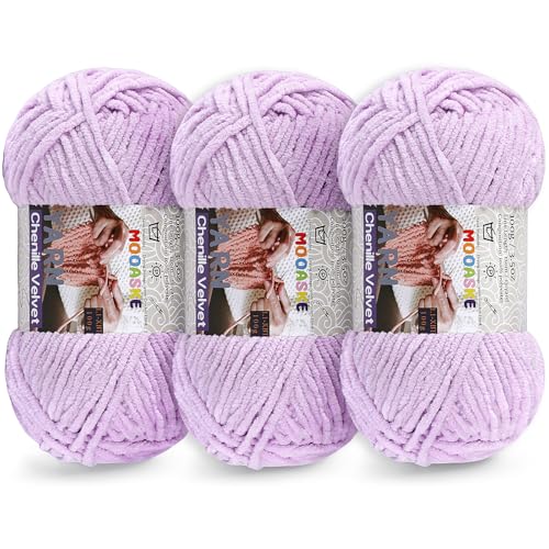 Weiches Chenille-Garn zum Häkeln und Stricken – Super Bulky 3 Pack mit 100 g/130 Yard – Babydeckengarn zum Häkeln dickes, flauschiges, flauschiges Amigurumi-Bastelgarn (heller Lavendel, 3 Knäuel) von Mooaske