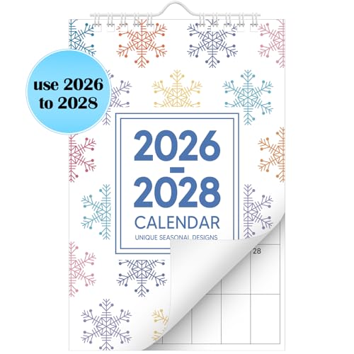 MotiMind Kleiner Wandkalender 2026–2028, 21,6 x 14 cm, Mini-Notizblock, kleiner Wandkalender für Schreibtisch, Schule, Büro, Pinnwand, Küche, Wohnmobile, Kühlschrank oder Zuhause (farbig, Urlaub) von MotiMind