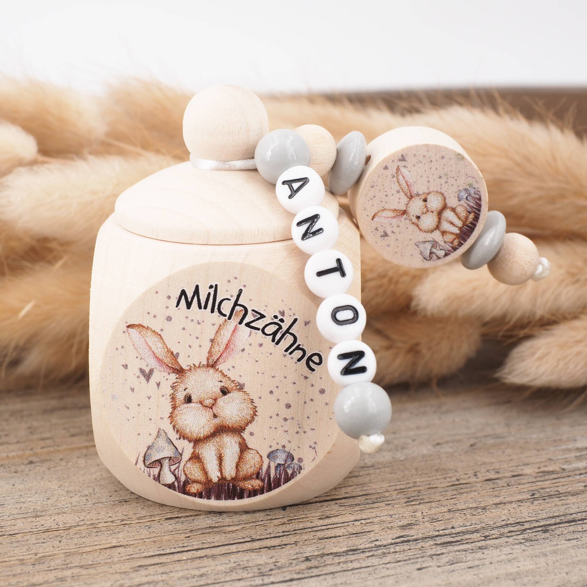 Milchzahndose Mit Namen Hase Milchzahndose Mit Namen Hase von MotzisBunteWelt2014
