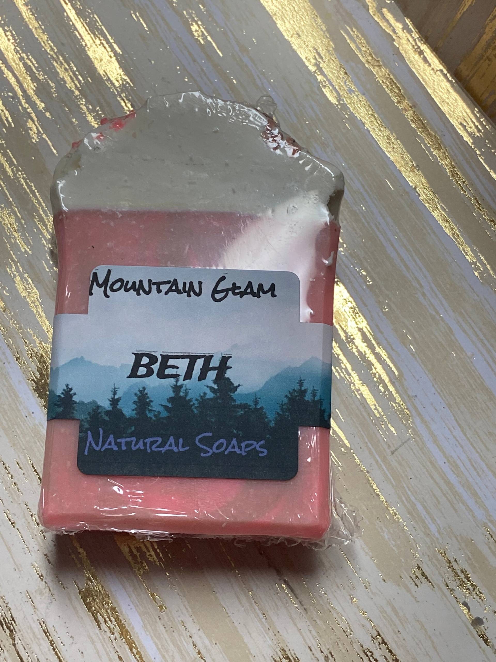 Beth All Naturseife von MountainGlamDesign