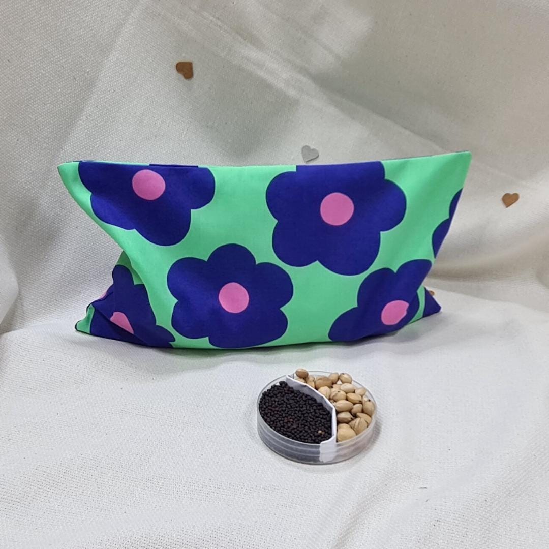 Flower-Collection Green & Purple Wärmekissen Mit Waschbarer Außenhülle Für Wohligwarme Wintertage. Kirschkerne Rapssamen Überzug Coldpack Flower-Collection Green & Purple Wärmekissen Mit Waschbarer Außenhülle Für Wohligwarme Wintertage. Kirschkerne Rapssamen Überzug Coldpack von MyEllmar