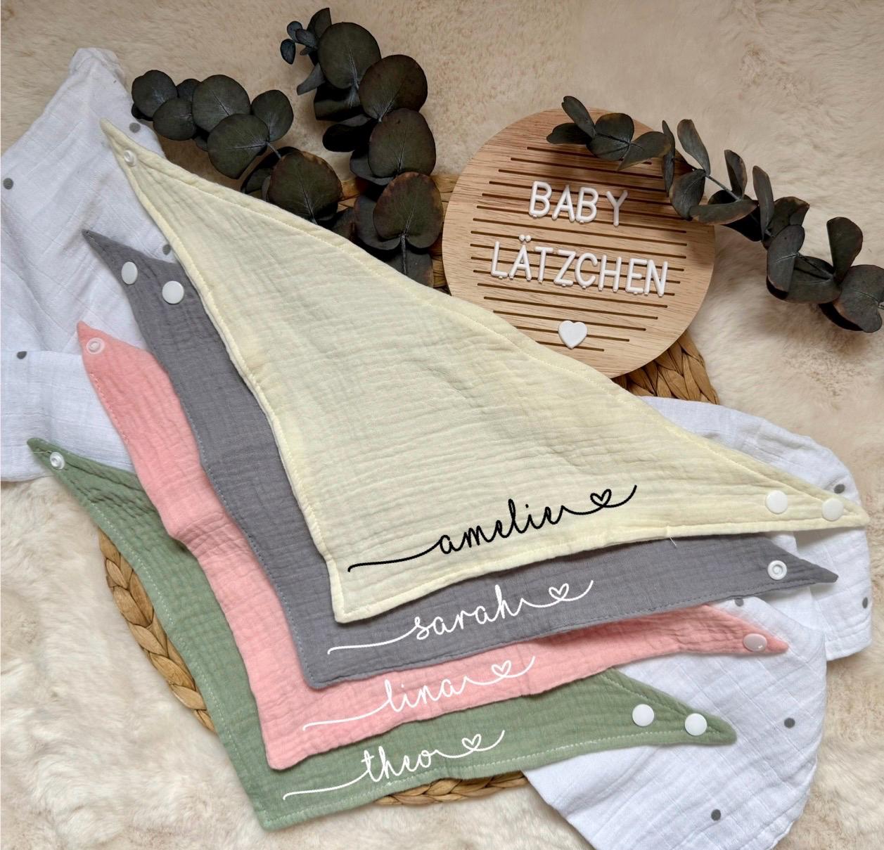 Halstuch/Lätzchen Baby Personalisiertes Halstuch/ Personalisierte Geschenke Schwangerschaft Geburt Individuell Name Halstuch/Lätzchen Baby Personalisiertes Halstuch/ Personalisierte Geschenke Schwangerschaft Geburt Individuell Name von MyLittleBodies