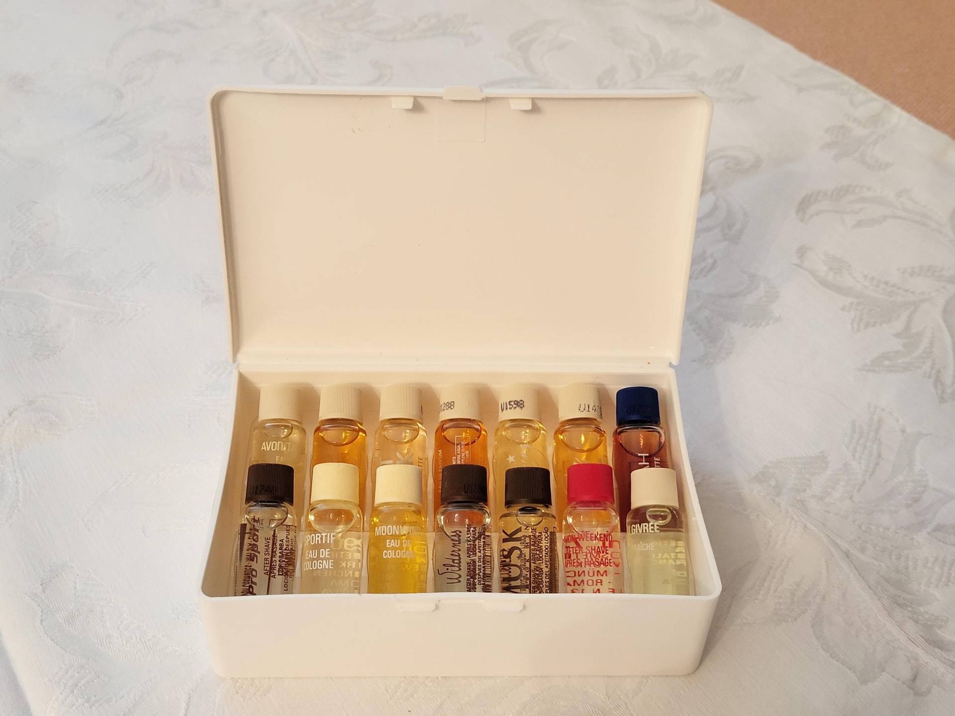 Avon Set Parfum Miniaturen Eau De Cologne Vintage Avon Set Parfum Miniaturen Eau De Cologne Vintage von MyStyleFashionCo