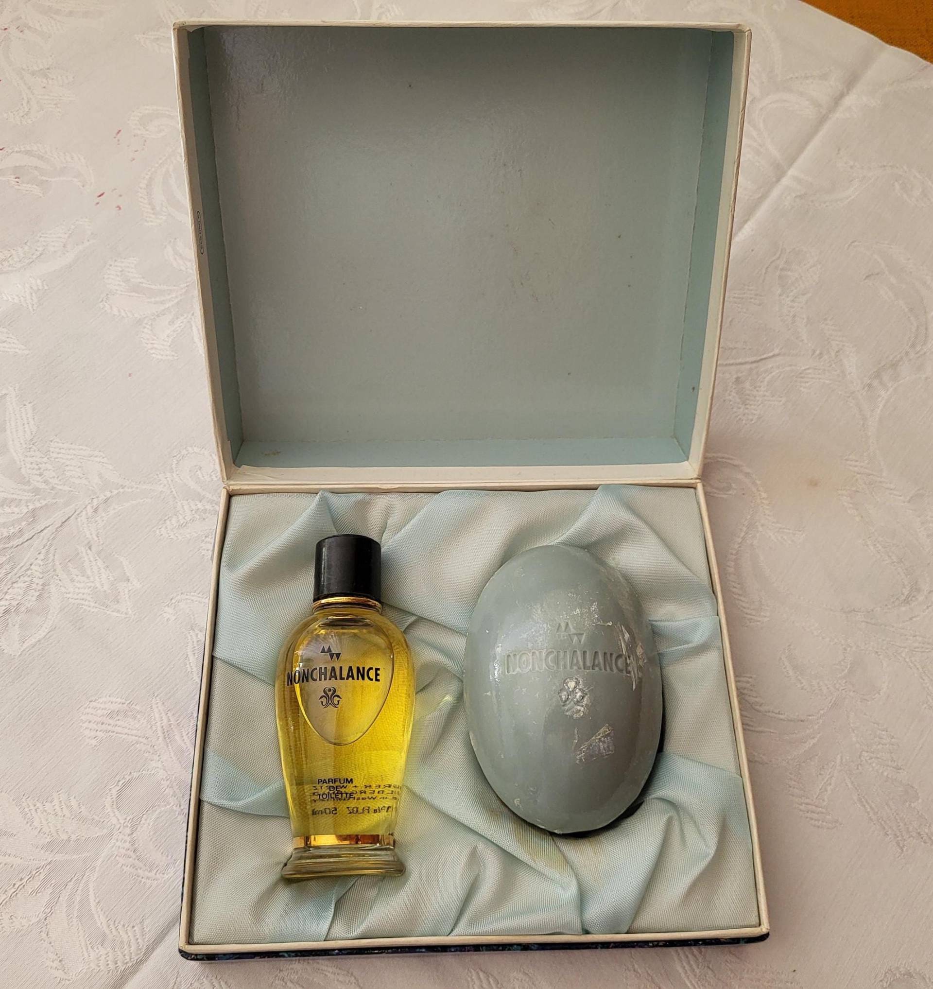 Nonchalance Mäurer Wirtz Parfum De Toilette 50 Ml & Seife 150G Vintage Nonchalance Mäurer Wirtz Parfum De Toilette 50 Ml & Seife 150G Vintage von MyStyleFashionCo