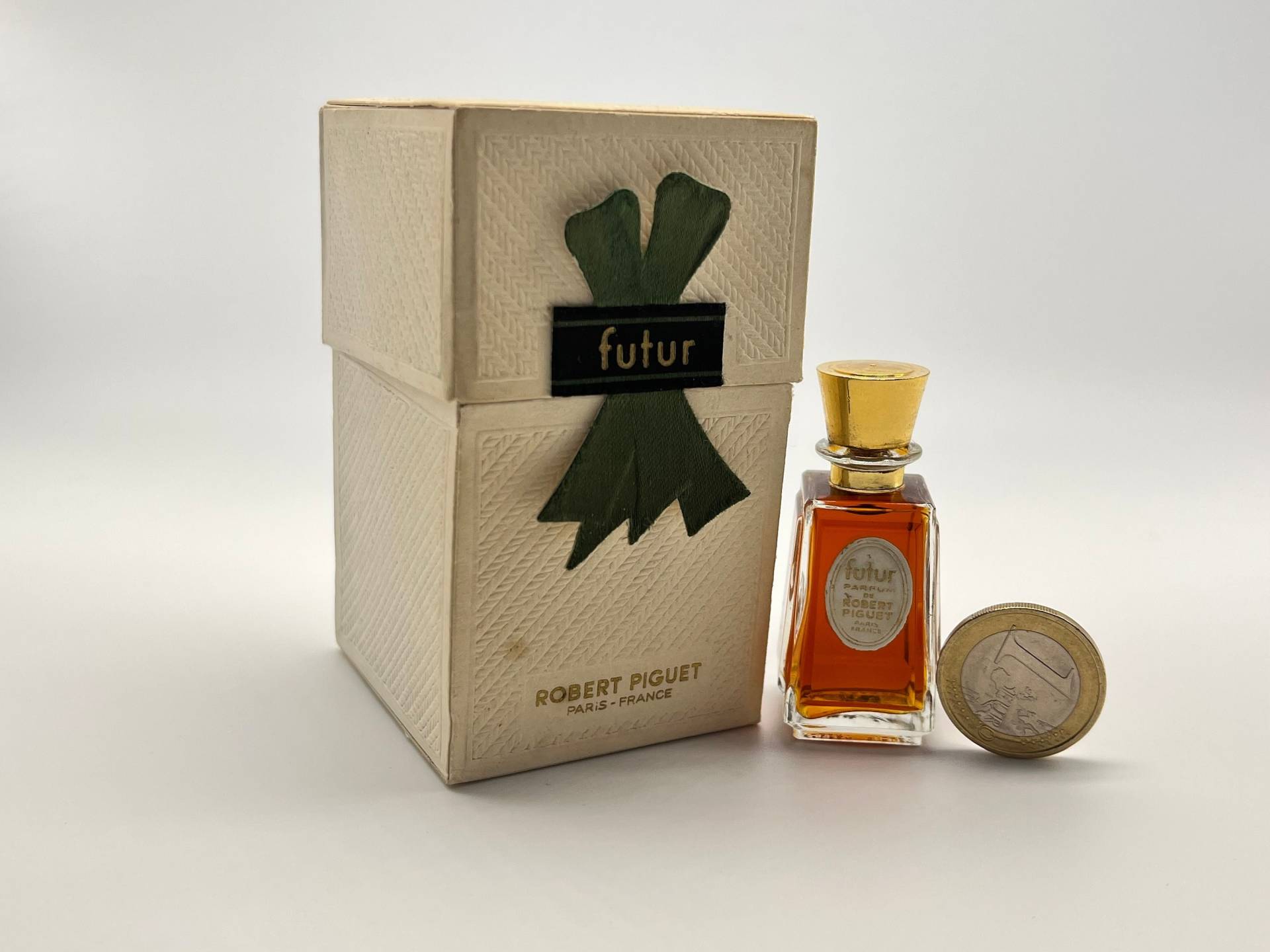 Vintage "Futur" Robert Piguet | 1967 Parfum/Pure Parfum 7, 5 Ml/ 0, 25 Us Fl.oz Miniature Schwer Zu Finden von MyVintageGadgets