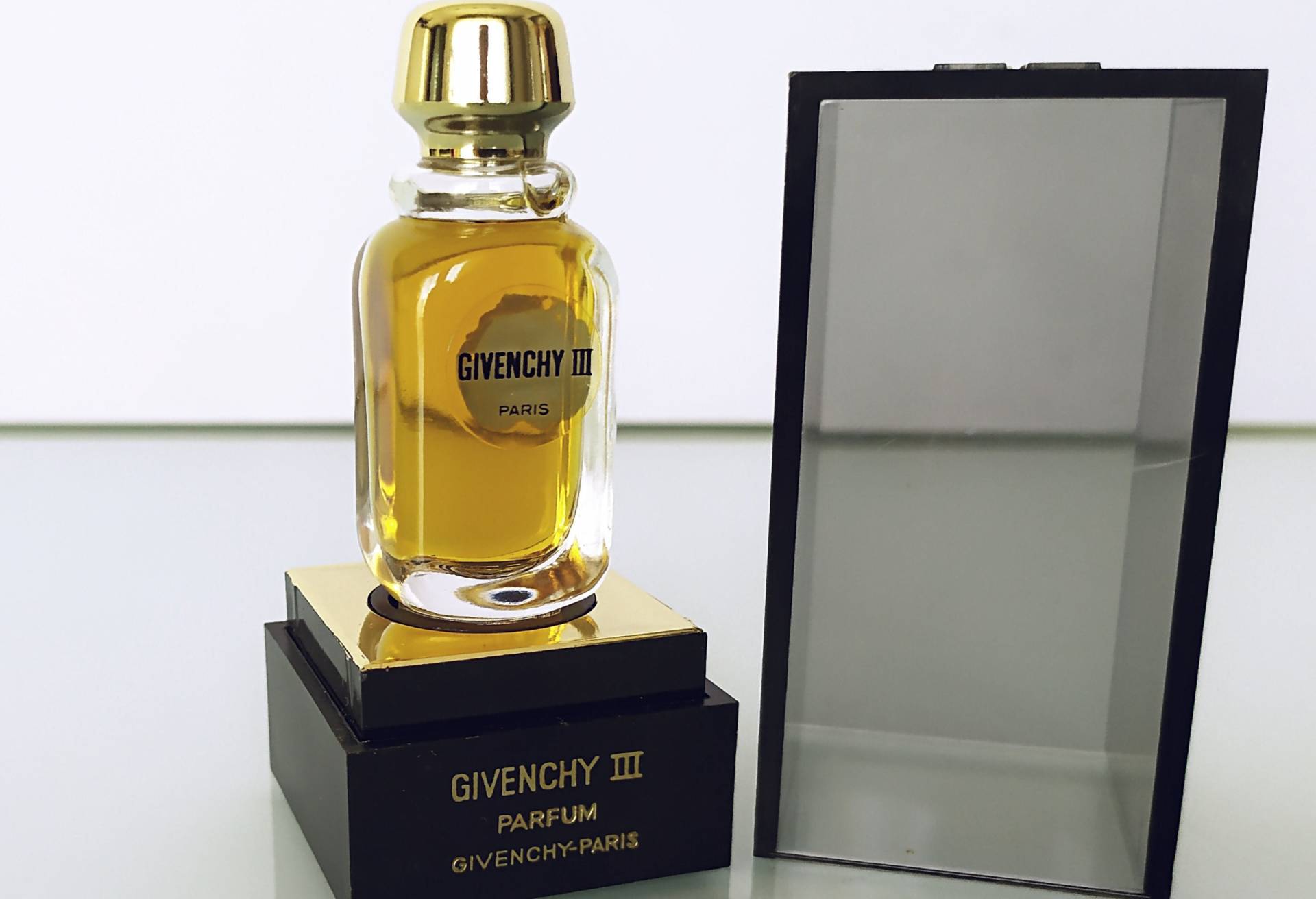 Vintage "'givenchy Iii'' Parfum /Extrait 1/4 Fl.oz/7, 5 Ml Versiegelt, Damen Perfum Pre Barcode 70Er Vintage "'givenchy Iii'' Parfum /Extrait 1/4 Fl.oz/7, 5 Ml Versiegelt, Damen Perfum Pre Barcode 70Er von MyVintageGadgets