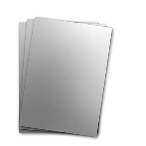 Metallic Papier DIN A4 21,0 x 29,7 cm - Silber Metallic - 100 Stück - glänzendes Bastelpapier 90 g/m² - Rückseite Weiß - Für Einladungen, Hochzeiten von NEUSER PAPIER