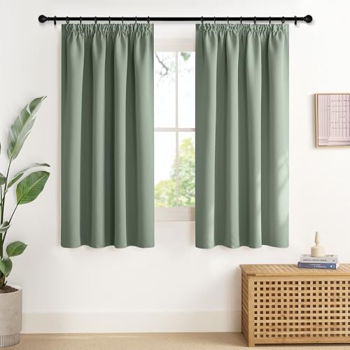NICETOWN Kinderzimmer Gardinen Salbeigrün Kurz Vorhänge mit Kräuselband Verdunklungsvorhänge für Schienensystem Thermovorhang Blickdicht Fenster Gardienen Schlafzimmer 2-Set 160 x 140 cm(HxB) von NICETOWN