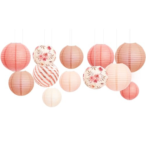 NICROLANDEE Roségoldene Partydekorationen – 12 Stück roségoldene Papierlaternen mit Vintage-Blumenmuster, hängende Dekorationen für Hochzeit, Geburtstag, Baby-/Brautparty, Verlobung, Gartenteeparty NICROLANDEE Roségoldene Partydekorationen – 12 Stück roségoldene Papierlaternen mit Vintage-Blumenmuster, hängende Dekorationen für Hochzeit, Geburtstag, Baby-/Brautparty, Verlobung, Gartenteeparty von NICROLANDEE