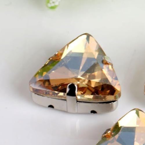 NIRNHYRUR Lenkrollen Strasssteine, 18 mm, 50 Stück/Packung, dreieckige Form, Glas-Aufnäher mit Krallen-Strass, Metallsockelschnalle, Kristallstein, Diamant for Kleidung(Champagne) von NIRNHYRUR