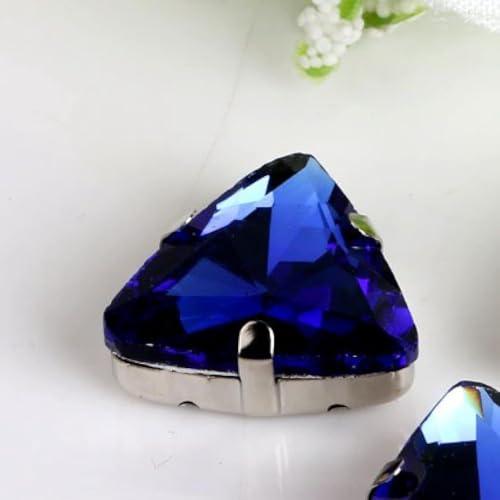 NIRNHYRUR Lenkrollen Strasssteine, 18 mm, 50 Stück/Packung, dreieckige Form, Glas-Aufnäher mit Krallen-Strass, Metallsockelschnalle, Kristallstein, Diamant for Kleidung(Sapphire) von NIRNHYRUR