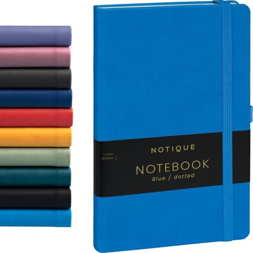 NOTIQUE Notizbuch Dotted, Hardcover Notizbuch, Notizheft, Journal, Tagebuch mit Gummiband und Stifthalter 13x21cm, 192 Seiten (Blau, Gepunktet) von NOTIQUE