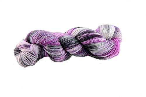 Sockenwolle Superfine handgefärbt - Purple Rain - 75% Schurwolle / 25% Polyamid - Australische Schurwolle 22 Mikron 100 g ca 400 m von NaRoKnit