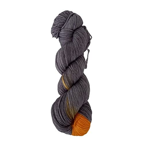 Sockenwolle Superfine handgefärbt - schwarz-grau mit orange-gelb - 75% Schurwolle / 25% Polyamid - Australische Schurwolle 22 Mikron 100 g ca 400 m von NaRoKnit