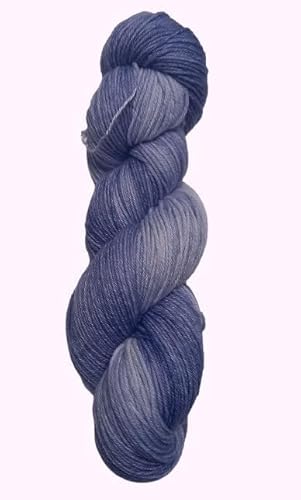 Sockenwolle Superfine handgefärbt - stiefmütterchen - 75% Schurwolle / 25% Polyamid - Australische Schurwolle 22 Mikron 100 g ca 400 m von NaRoKnit
