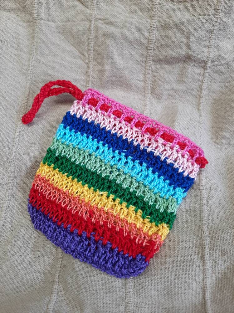 Gehäkeltes Seifen Säckchen Regenbogen Gehäkeltes Seifen Säckchen Regenbogen von Nachtklabauter