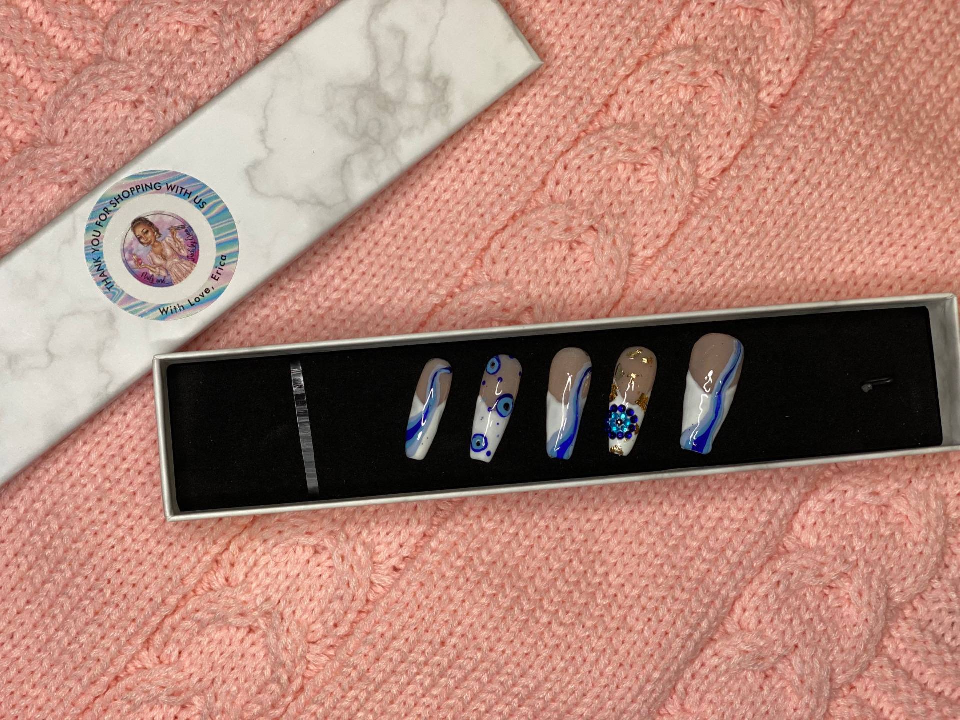 Drücken Sie Auf Nägel Drücken Sie Auf Nägel von NailsNSuchbyErica