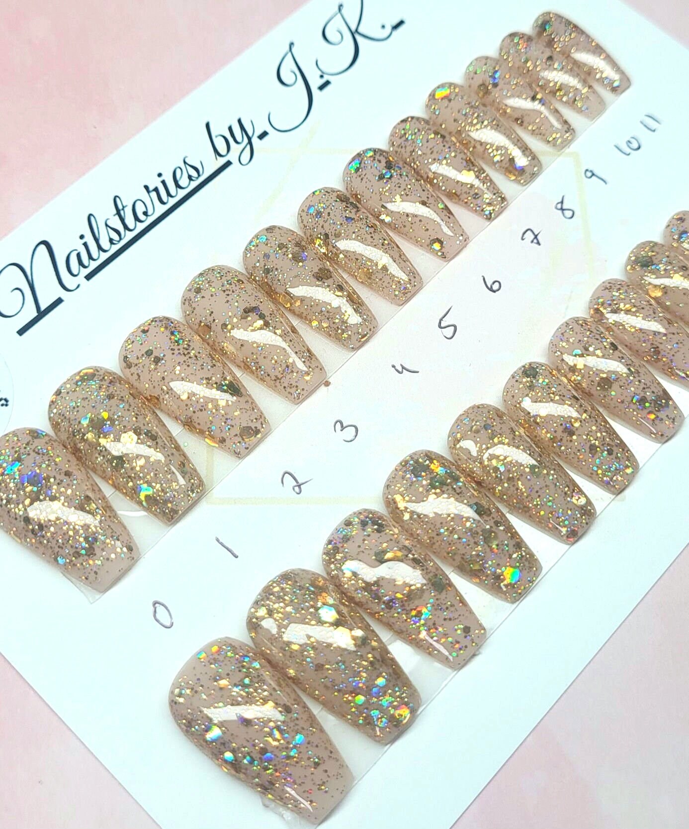 Versandfertig 24Tlg Ready To Ship Press On Nails - Medium Coffin/Ballerina Nude/Gold Glitzer Sizingkit-Tragefertig Versandfertig 24Tlg Ready To Ship Press On Nails - Medium Coffin/Ballerina Nude/Gold Glitzer Sizingkit-Tragefertig von NailstoriesbyJK