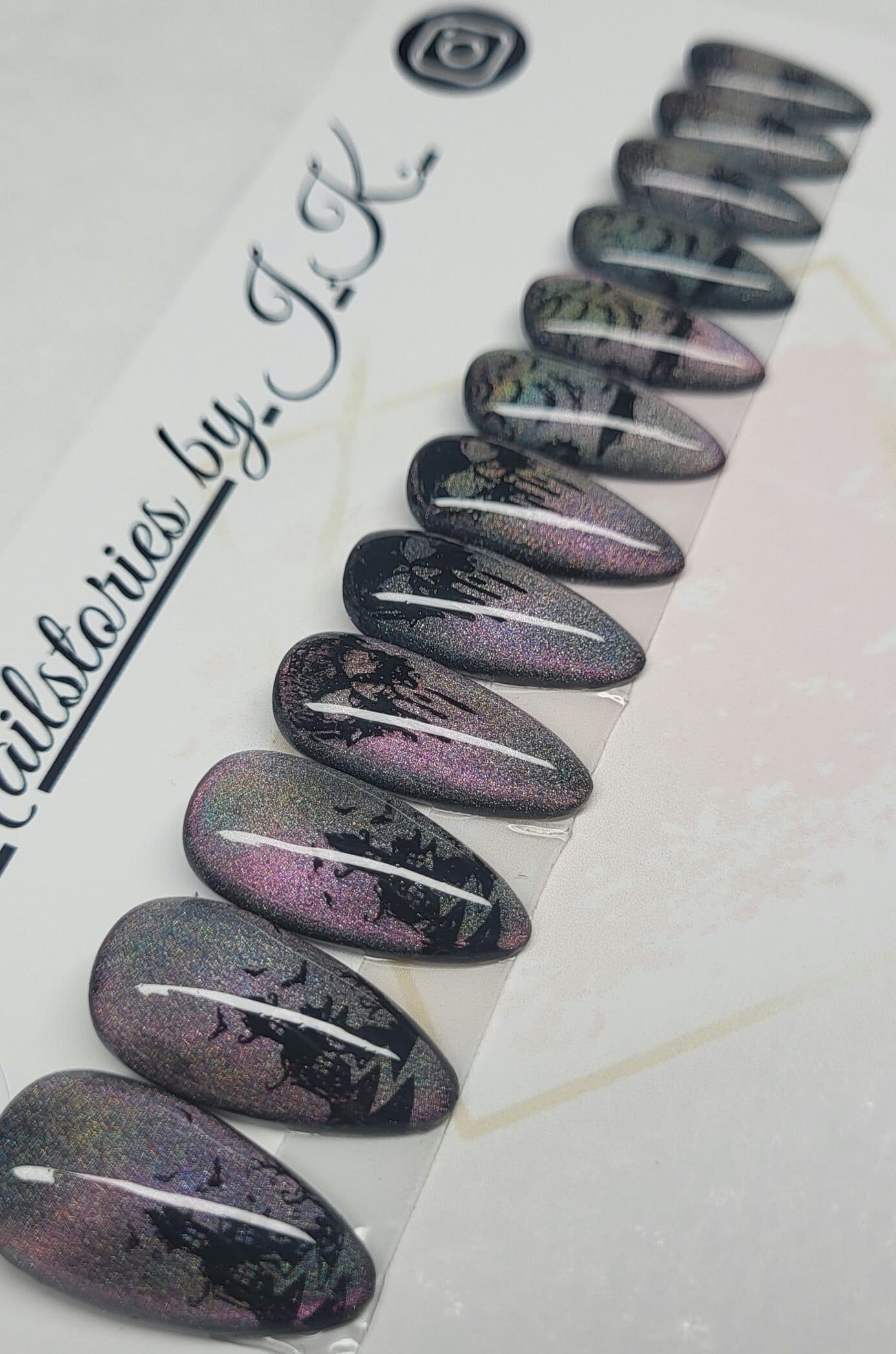 Versandfertig Ready To Ship Press On Nails - Medium- Almond Halloween Cat Eye Skull Witch- Sizingkit Komplettes Set Deutschland Versandfertig Ready To Ship Press On Nails - Medium- Almond Halloween Cat Eye Skull Witch- Sizingkit Komplettes Set Deutschland von NailstoriesbyJK