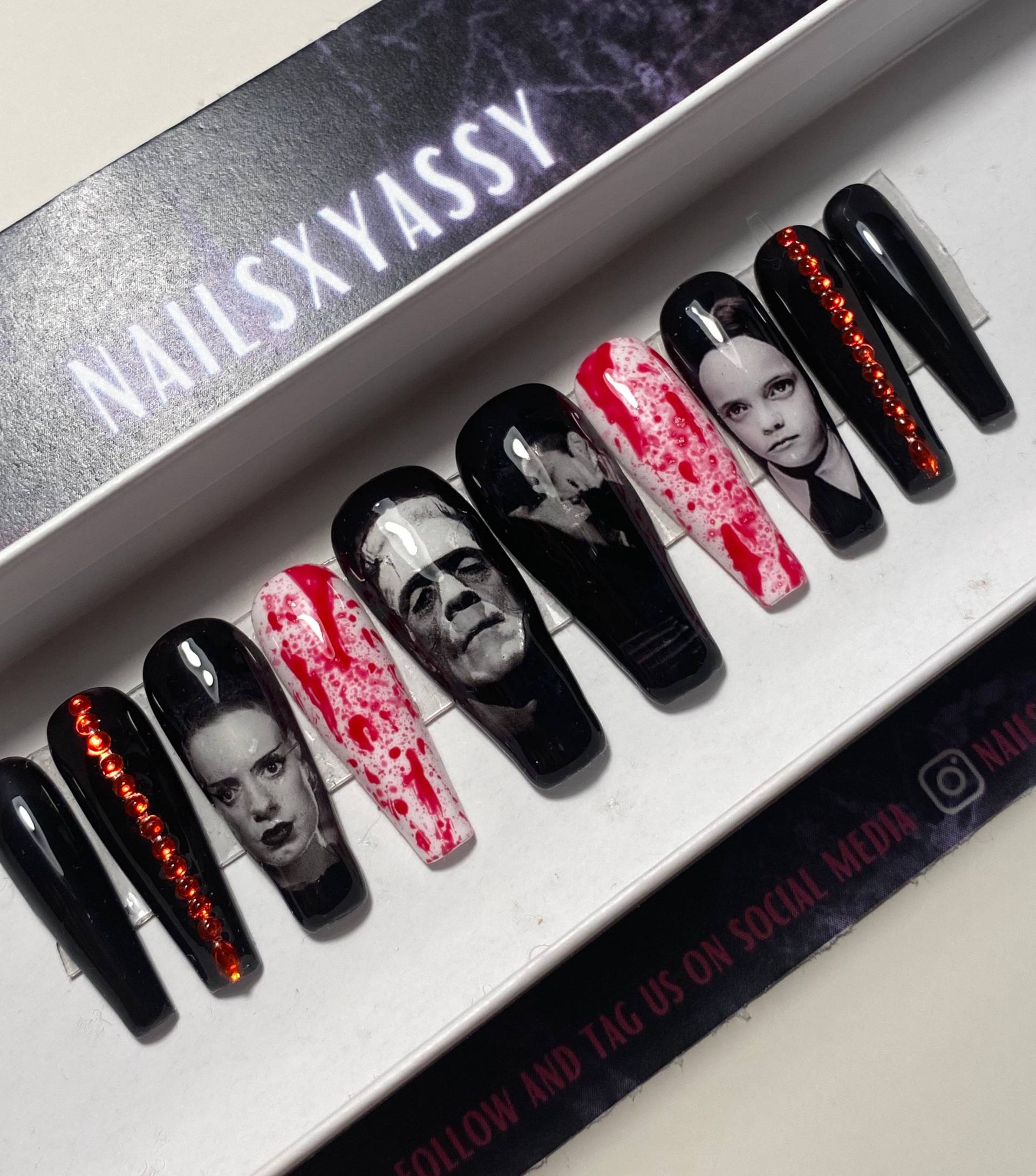 Adams Family Und Frankenstein Freundin Halloween Nails Adams Family Und Frankenstein Freundin Halloween Nails von Nailsxyassy