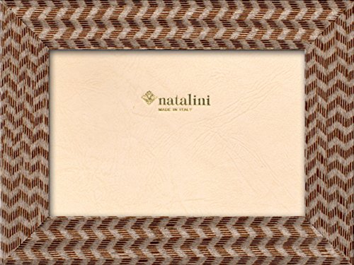 Natalini, Couture Marrone 10X 15 cm, Bilderrahmen mit Unterstützung für Tisch, Holz, Braun, äußere Ausmaß 15 X 20 X 1,5 cm Natalini, Couture Marrone 10X 15 cm, Bilderrahmen mit Unterstützung für Tisch, Holz, Braun, äußere Ausmaß 15 X 20 X 1,5 cm von Natalini